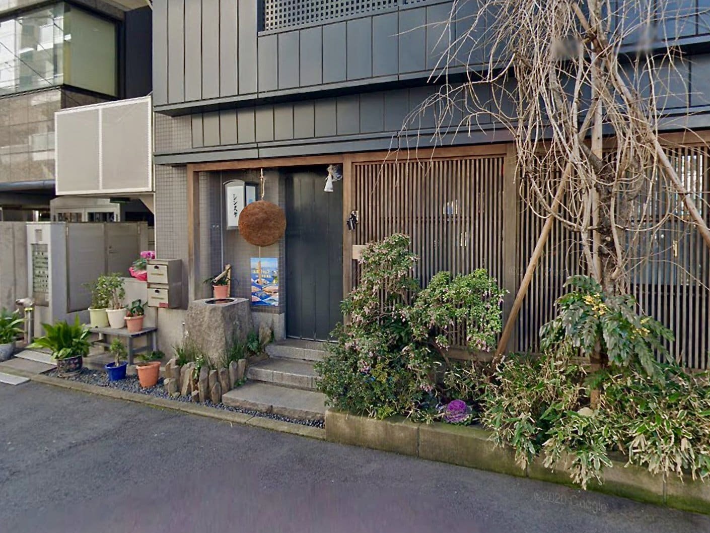 All about a stunning Japanese izakaya style dinner in Tokyo. A culinary trip packed with amazing flavors and combinations!