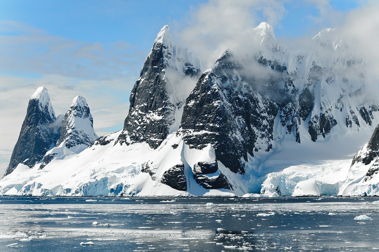 What are your top 10 places in the world to visit? Here are a couple of places that we think are absolutely amazing!