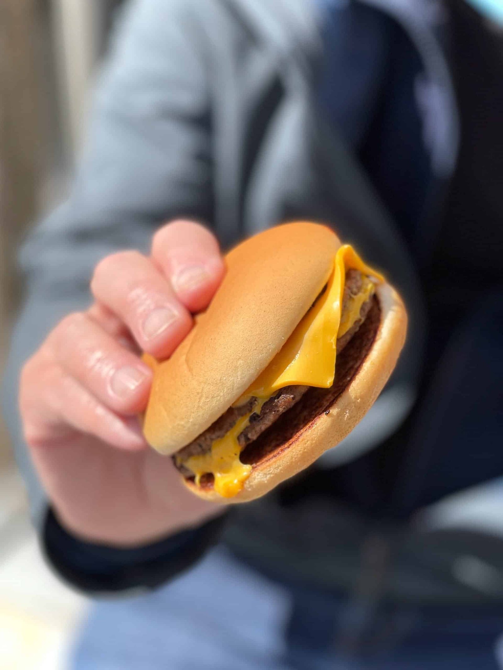 Five Guys, McDonald’s, Burger King or Quick: which fast food burger chain serves the best cheeseburger here in Antwerp, Belgium? Let's find out!