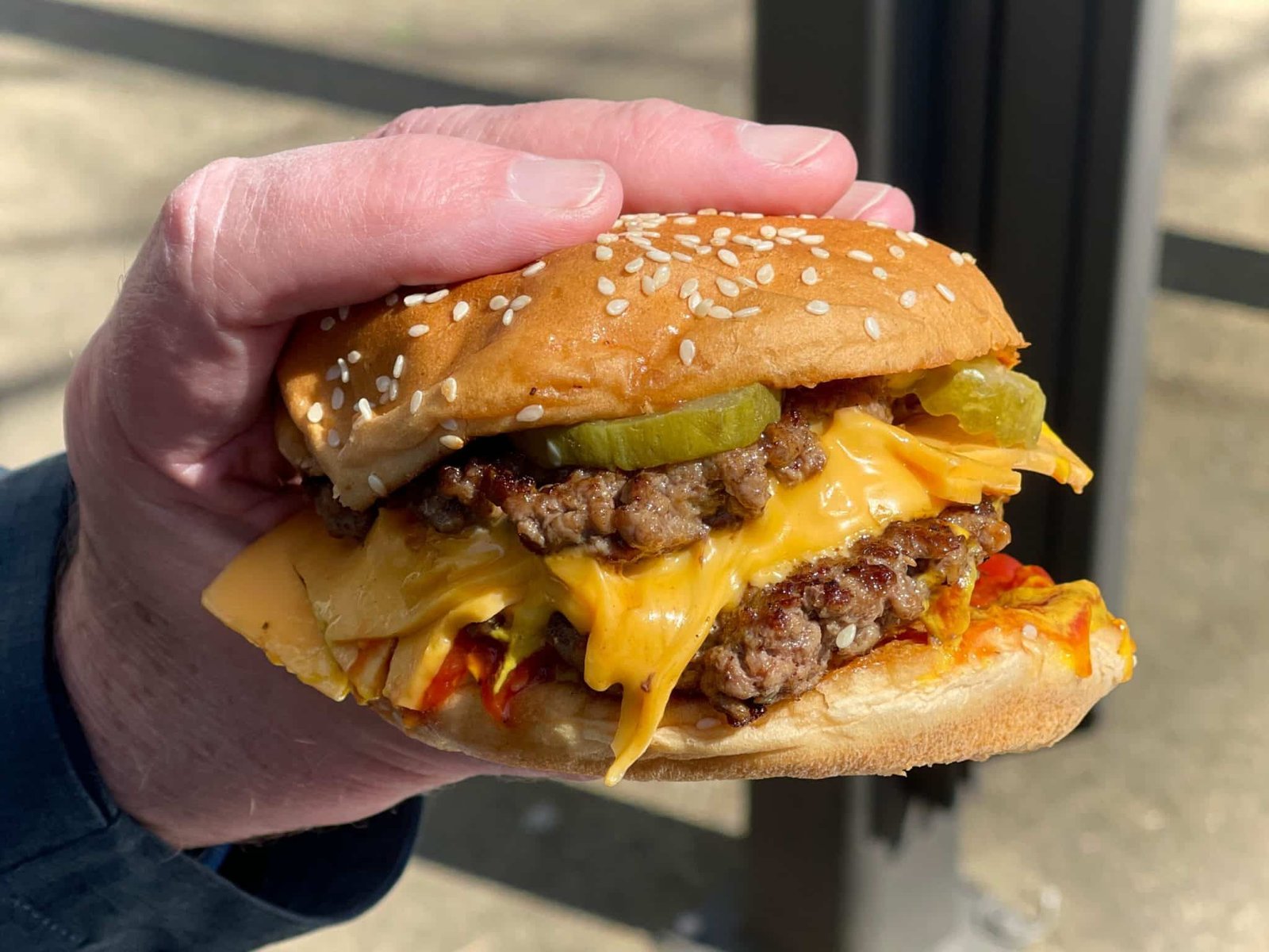 Five Guys, McDonald’s, Burger King or Quick: which fast food burger chain serves the best cheeseburger here in Antwerp, Belgium? Let's find out!