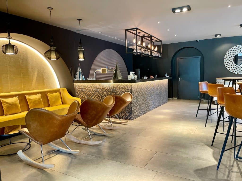 Sleeping in a former Schweppes factory? You can do that in the Martin’s Chateau du Lac hotel, at a stone's throw from Brussels!