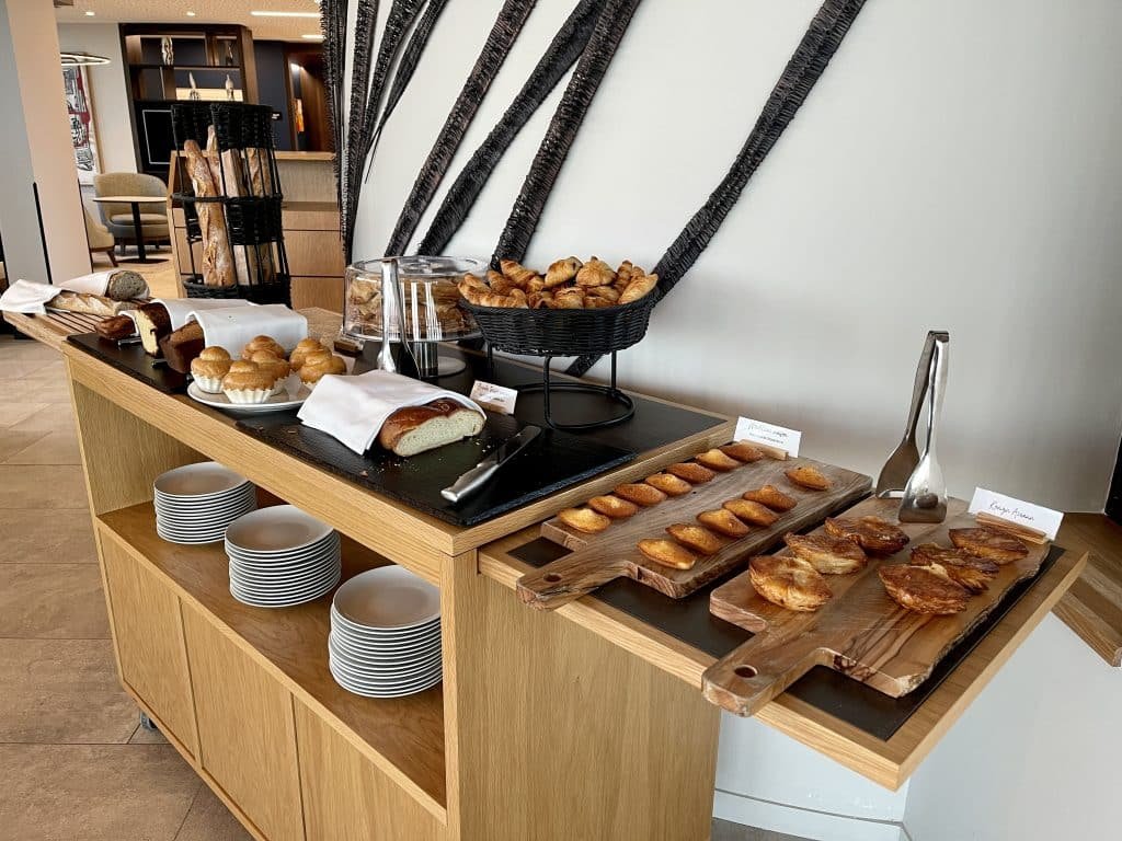 We read raving reviews about the MGallery Hotel & Spa Sainte Barbe Le Conquet and its restaurant, but do we agree? Yes and no.