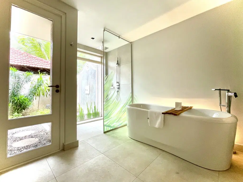 Club Med Seychelles, a 5 star exclusive collection resort? Unfortunately not, 4 stars at best. And here is why.