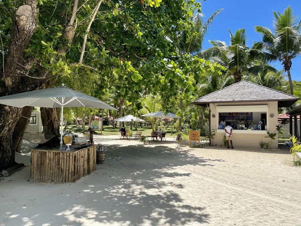 Club Med Seychelles, a 5 star exclusive collection resort? Unfortunately not, 4 stars at best. And here is why.