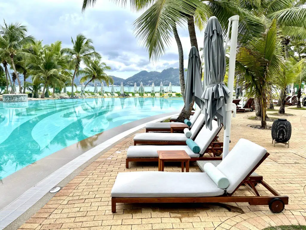 Club Med Seychelles, a 5 star exclusive collection resort? Unfortunately not, 4 stars at best. And here is why.