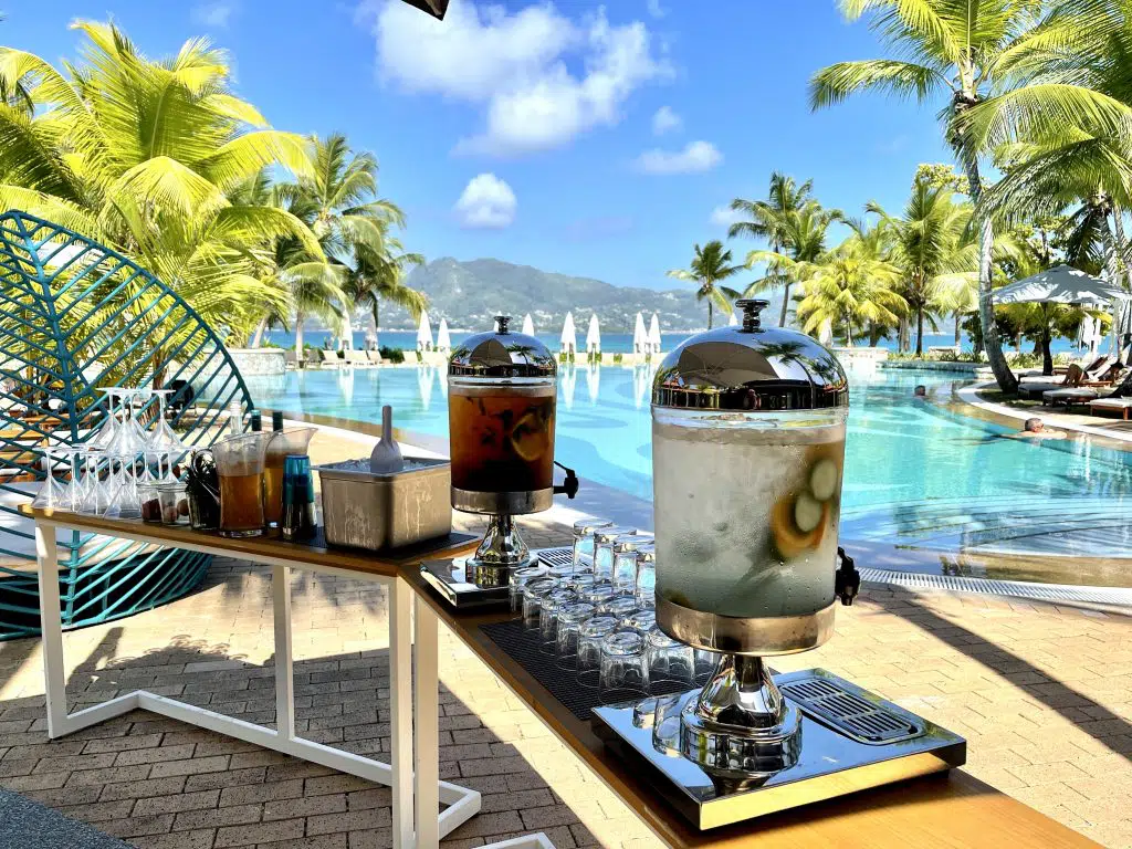 Club Med Seychelles, a 5 star exclusive collection resort? Unfortunately not, 4 stars at best. And here is why.