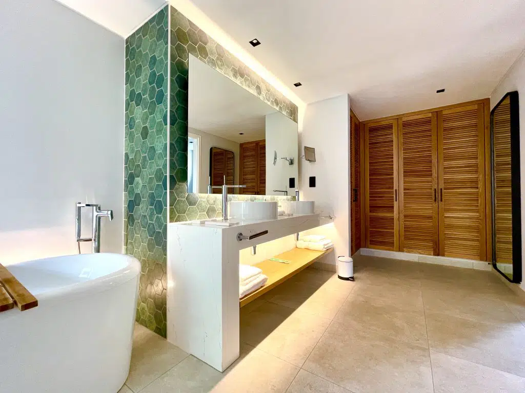 Club Med Seychelles, a 5 star exclusive collection resort? Unfortunately not, 4 stars at best. And here is why.