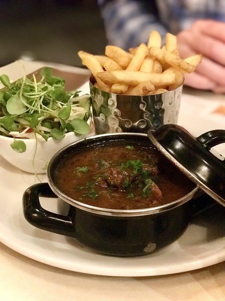 The secret behind how to make fries: best Belgian fries recipe! How to make this classic Belgian? Everything you want to know about Belgian fries!