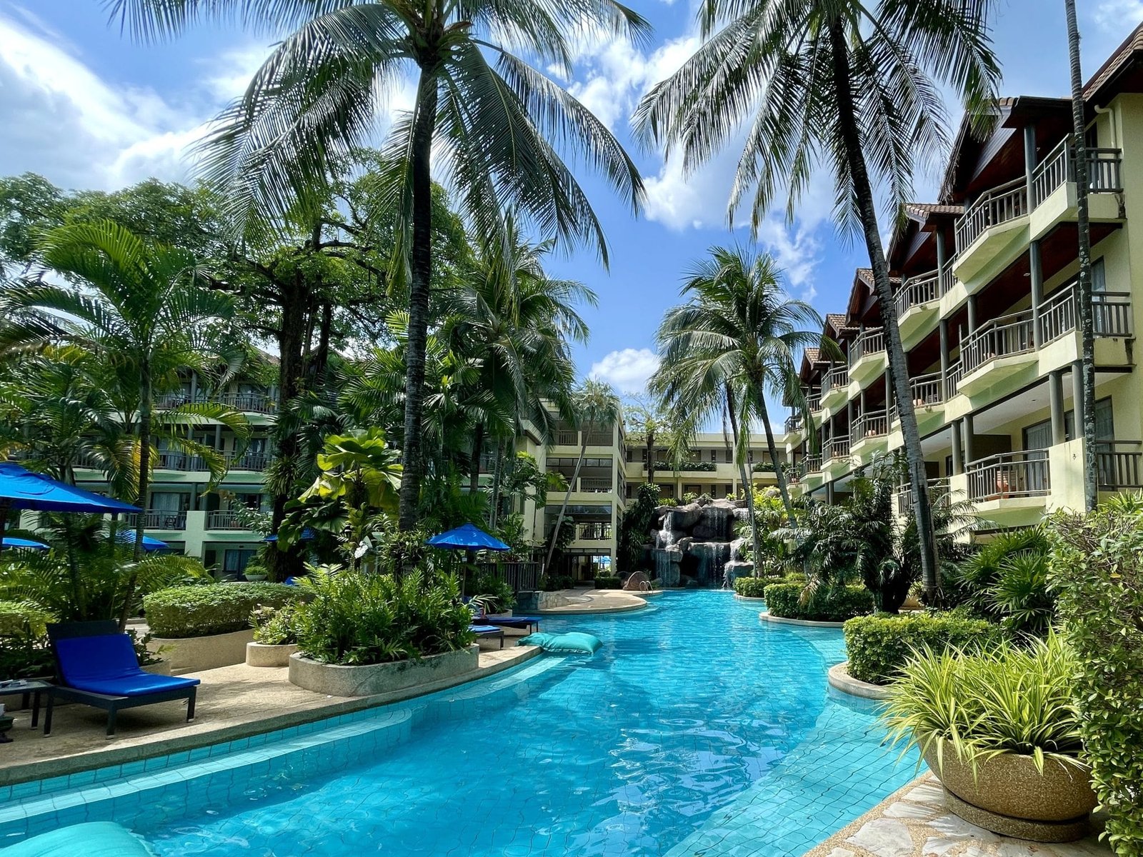 Snorkelling in Phuket? At the very last minute we changed hotels and booked at the Marriott Merlin Beach Phuket... Was our hunch right?