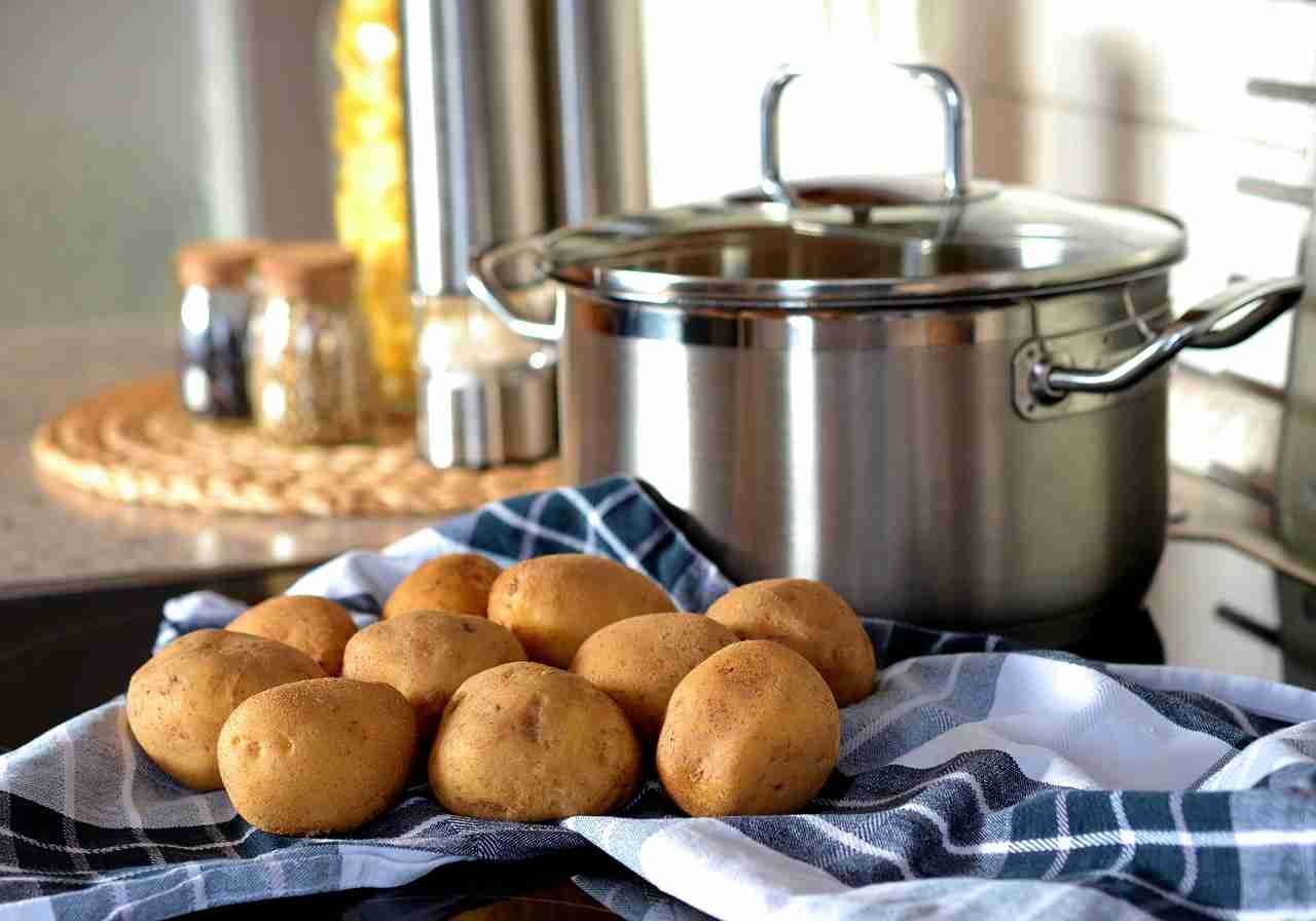 Learn how to make aligot, a traditional French dish made from mashed potatoes and cheese that has a stretchy and velvety texture.