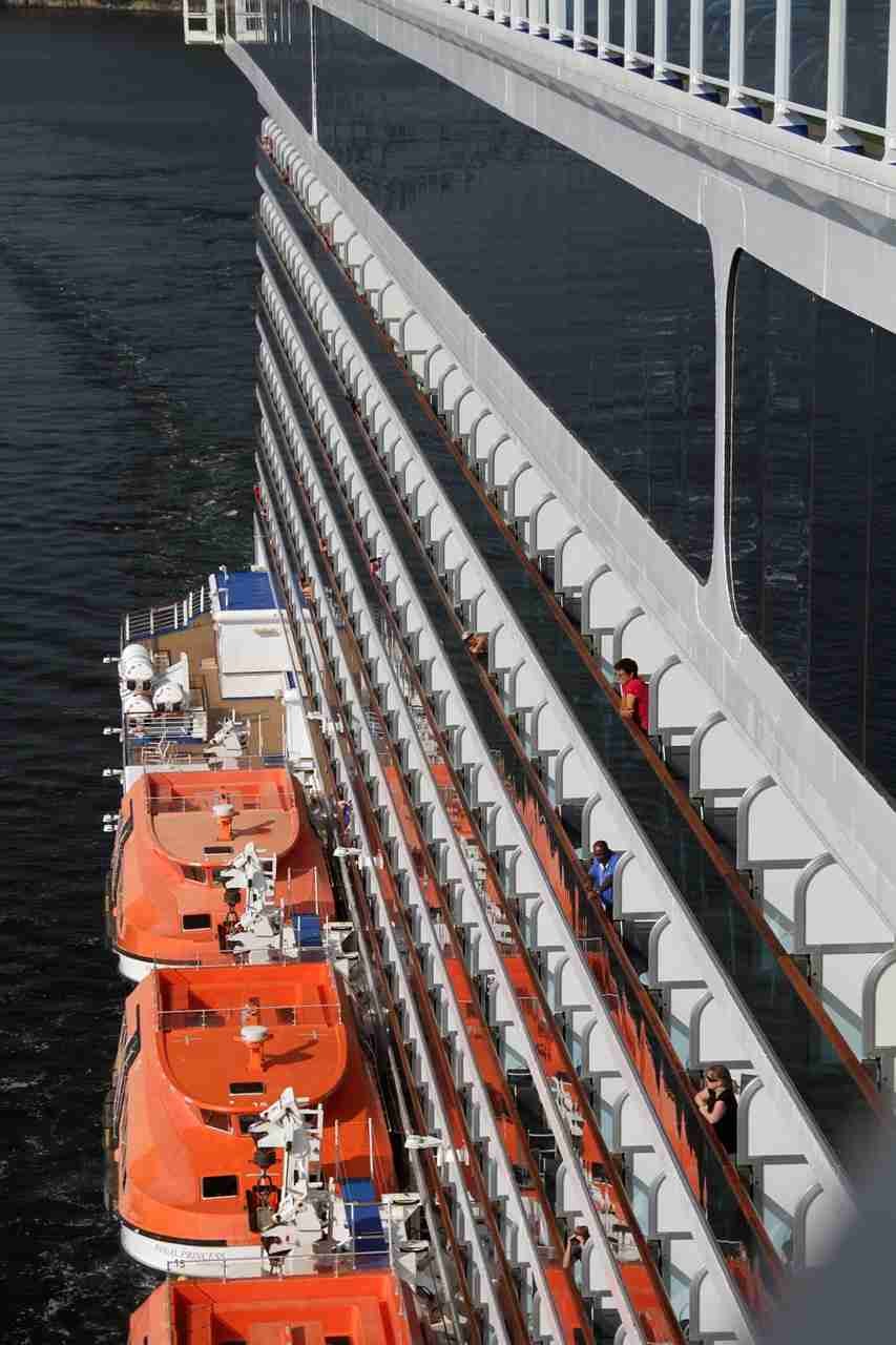 Inside Cabin Cruise Ship
